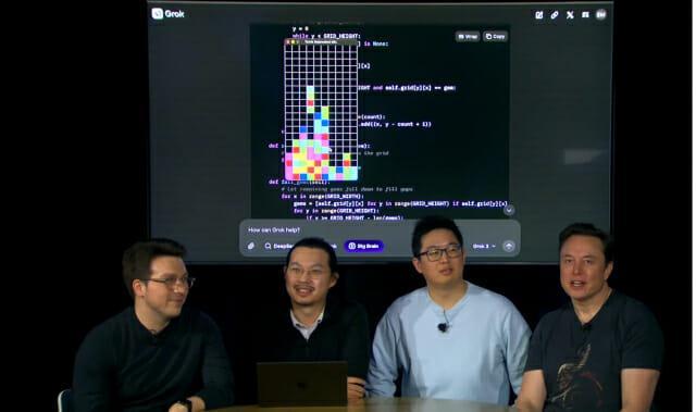 일론 머스크 xAI CEO오른쪽가 그록3를 발표하며 게임 개발을 시연하고 있다 사진xAI