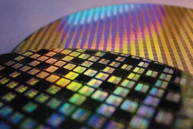 12 inch wafers TSMC uses for making chips Courtesy of TSMC