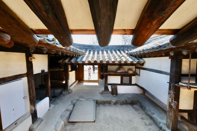 Ochondaek Korean traditional middle-class house at the National Folk Museum of Korea AJP Han Jun-gu