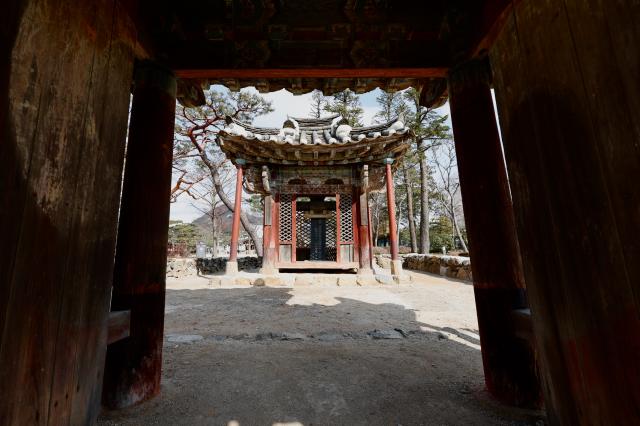 Hyojagak filial piety pavilion at the National Folk Museum of Korea AJP Han Jun-gu