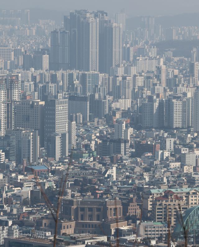 서울 남산에서 바라본 시내 모습연합뉴스