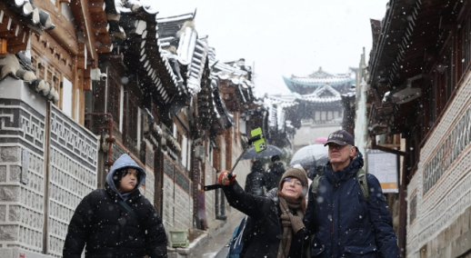 Bukchon Hanok Village in Seoul to implement nighttime curfew for tourists amid overtourism concerns