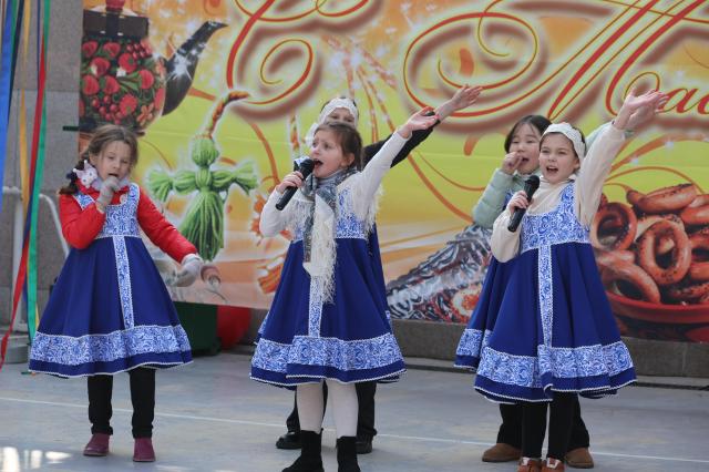 Students of the Russian school in Seoul perform at an event designed to celebrate the traditional Russian spring festival Meslenitsa at the Russian Embassy in the Republic of Korea on February 28 AJP Han Jun-gu