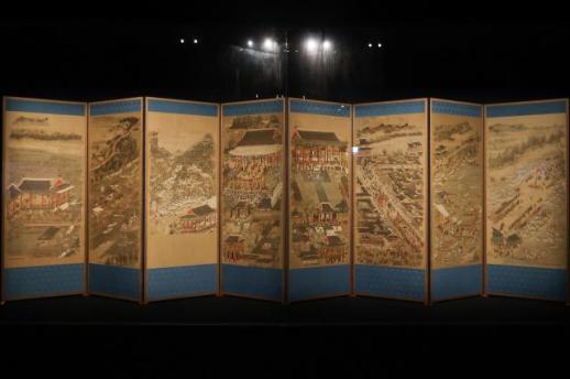 PHOTOS: 19th-century Korean folding screen, ceremonial robe restored