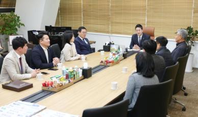 김진경 의장, 민주평통 시흥시협의회 청년분과위원회 접견