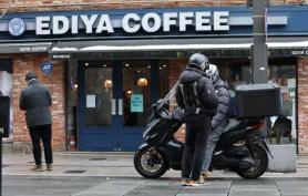 Food, restaurant chains raise delivery prices despite lower app fees