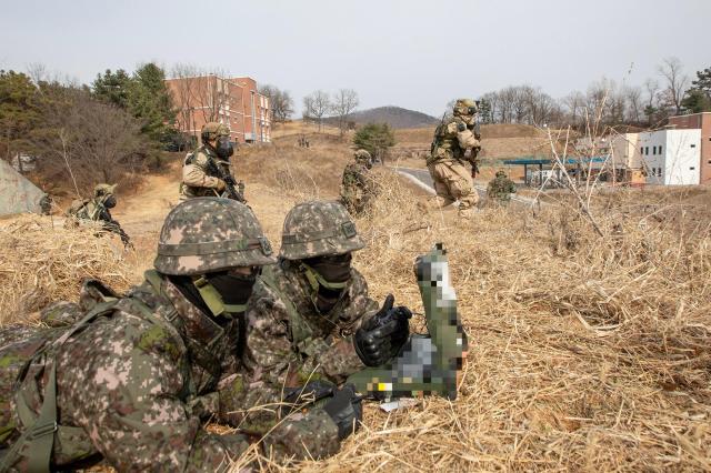 제17보병사단은 2025년 FSTIGER의 일환으로 16일부터 5일간 인천 일대 및 경기도 파주 무건리훈련장에서 한미연합 전투지휘훈련을 실시했다 사진육군