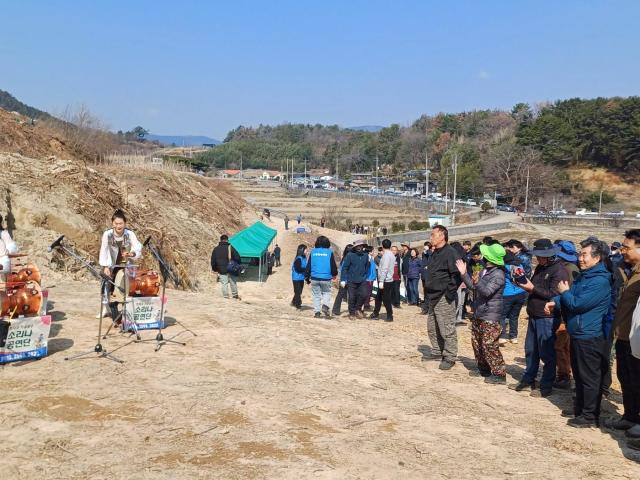 순천시는 제80회 식목일 나무심기를 별량면 쌍림리 일대에서 개최했다사진박기현 기자