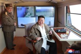 N. Korean leader examines test-launch of surface-to-air missile system