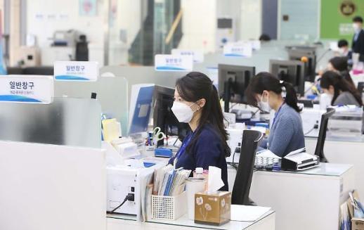 국민은행·우체국서 우리은행 대출·환거래 업무도 본다