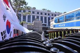 Pressure mounts on Constitutional Court to rule on Yoons impeachment