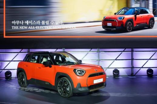 스타일과 실용성 동시에...더 뉴 올-일렉트릭 MINI 에이스맨
