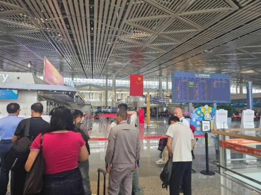 【亚洲人之声】满载善意的航班见证万米高空的中韩友好