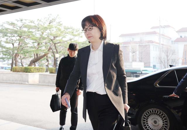 [포토] 헌재 출근하는 이미선 헌법재판관