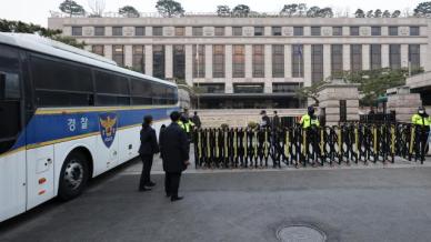 韩国总统弹劾案宣判在即 社会矛盾能否缓解引关注