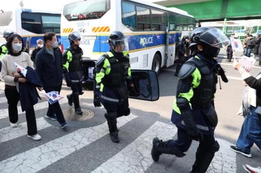 Police on highest alert nationwide ahead of impeachment ruling