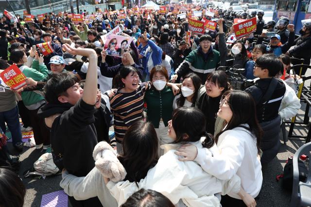 PHOTOS: Big day for South Koreas democracy