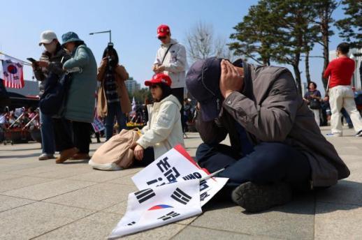 尹锡悦支持者回避现实