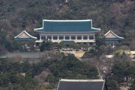 PHOTOS: Yoon Suk Yeol ouster leads to spike in Cheong Wa Dae visitors