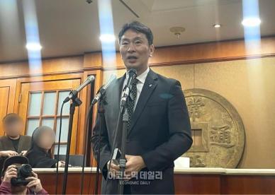 ETF 보수 경쟁에 나선 당국…3차 수수료 전쟁 발발하나