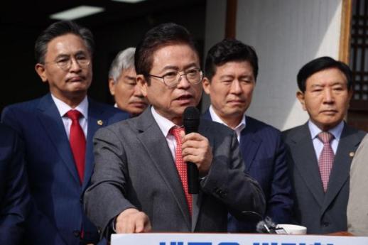 이철우 "한덕수, 정치 안 한다고 밝혀…대통령 대행 역할 전념"