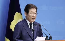 Former DP leader maintains lead over rivals in poll ahead of presidential election