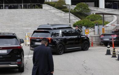 [포토] 내란 혐의 윤석열 전 대통령 첫 정식 재판 시작