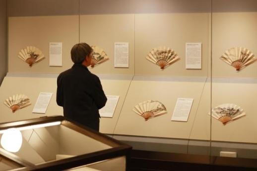 PHOTOS: Exhibition of traditional Korean fans
