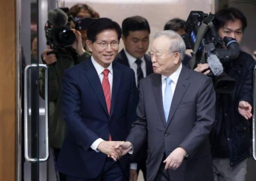 불 붙는 국힘 경선 레이스…반명 빅텐트 결집 분위기