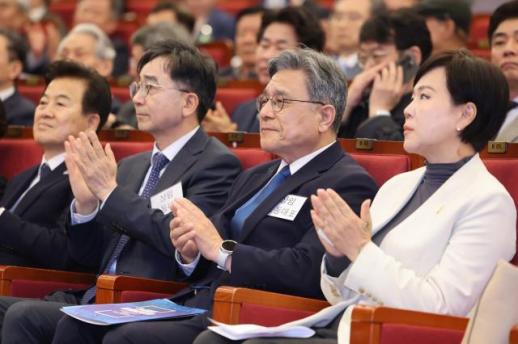 이재명 싱크탱크 성장과 통합 출범…3·4·5 성장 전략 제시