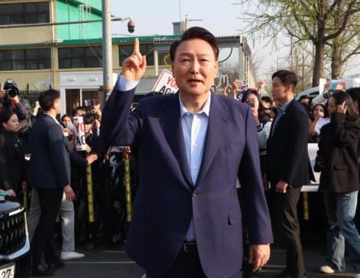 [대통령의 조건⓷] 방향 잃은 경제 정책…전문가 "차기 정부는 구조개혁부터"