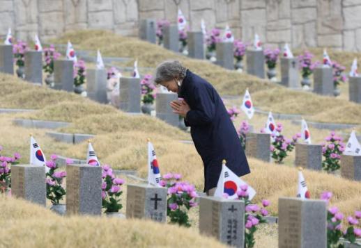 4·19혁명 65주년…국민의힘 "거대야당 횡포에 맞서 싸울 것"