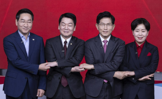 국힘 1차 경선 토론회...안철수 "트럼프와 동문" 김문수 "한미동맹 강화"