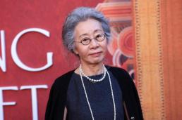 윤여정, 가정사 고백 큰아들, 2000년 커밍아웃…뉴욕서 결혼