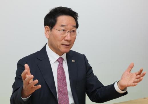 유정복, 개헌 공약 발표..."대통령 4년 중임·부통령제·양원제 도입해야"