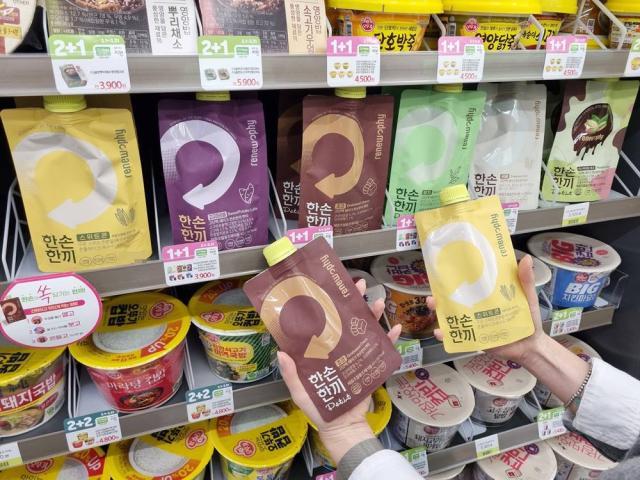 外籍游客爱上韩国便利店 各国顾客扫货清单大不同