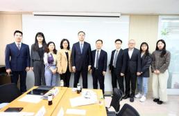 山东省临沂市政府代表团一行访问我社
