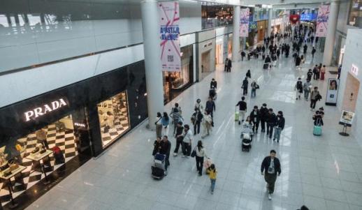 [벼랑 끝 기업들] 최저임금 인상 움직임에 유통업계 아우성
