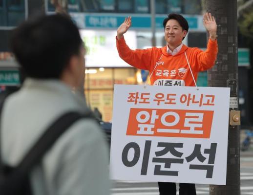 이재명 독주 속 이준석·국민의힘, 단일화 두고 설전