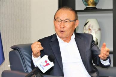 박항서 감독, 대한축구협회 부회장 취임 후 베트남축구협회 방문