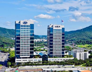 87조 최대 실적에도 몸 낮추는 현대차그룹 삼형제