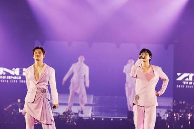 데뷔 20주년 동방신기, 日 전국 투어 콘서트 35만 관객 동원
