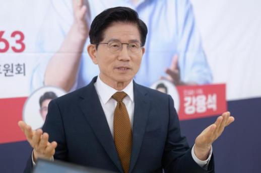 김문수 "출마 직후부터 빅텐트 제안...李 굴복시키는 용광로 될 것" 