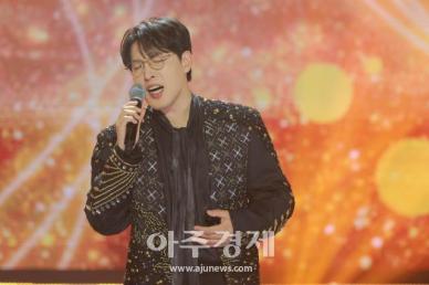 [포토] 임찬, 잃어버린 정 (SBS 더 트롯쇼)