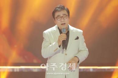[포토] 오승근, 자옥아 (SBS 더 트롯쇼)