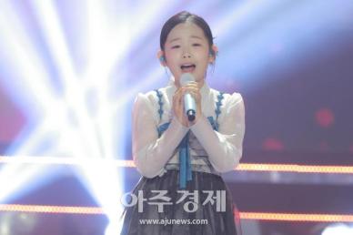 [포토] 이수연, 할매국시 (SBS 더 트롯쇼)