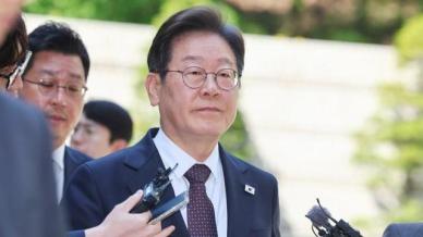 이재명, 대선 후보 확정 후 첫 대장동 재판…취재진 질문에 침묵