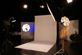 Consumer agency warns against free family photo schemes