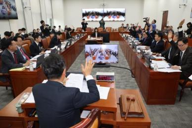 법사위, 민주당 주도로 김건희·내란 특검법 상정