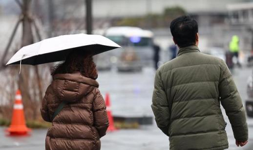 [내일 날씨] 노동절, 전국 흐리고 비...낮 최고 25도 